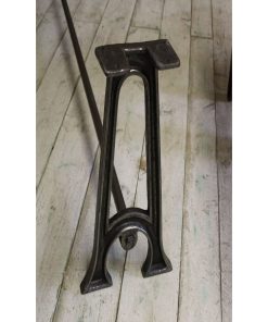 BENCH END FRAME AXDANE 2 ROD HOLES CAST ANT IRON 400 X 230MM