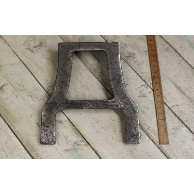 BENCH SEAT END FRAME A SHAPE ABBOT CAST ANT IRON 16 X 9