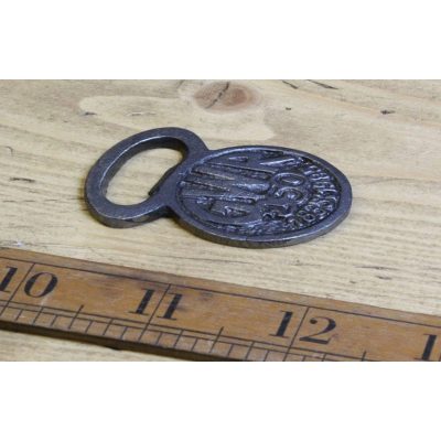BOTTLE OPENER HAND HELD KEY RING GWR 1833 CAST ANT IRON
