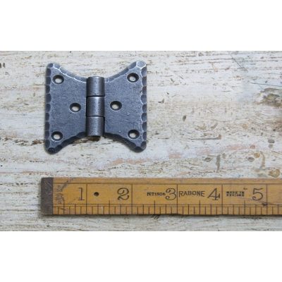 BUTTERFLY HINGE EQUAL 55MM SELF COLOUR (PICKARD)