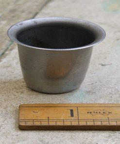 CANDLE HOLDER CUP WITH WOOD SCREW ANT IRON 25MM / 1.0