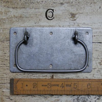 CHEST LIFTING HANDLE PLATE DESIGN ANT IRON 150MM (AF061)