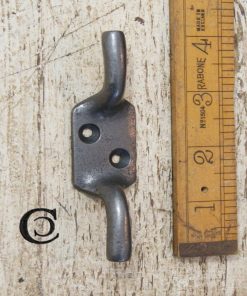 CLEAT HOOK DOUBLE (FOR AIRER) CAST ANT IRON 4 / 100MM