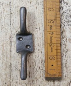 CLEAT HOOK DOUBLE (FOR AIRER) CAST ANT IRON 6 / 150MM