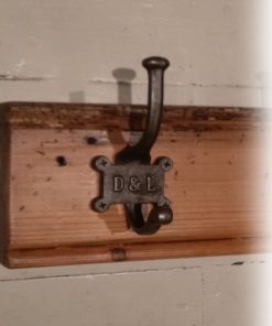 COAT HOOK DOUBLE 2 PART RETRO 4 HOLE D & L ANT IRON 125MM