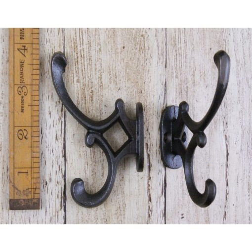 COAT HOOK DOUBLE ADDISON 2 HOLE CAST ANT IRON 4.5 / 105MM