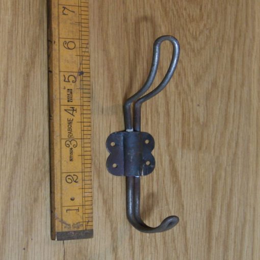 COAT HOOK WIRE BUTTERFLY DESIGN ANT IRON 150MM