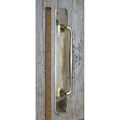 DOOR PUB PULL HANDLE INTEGRAL PLATE SOLID BRASS 12 / 300MM