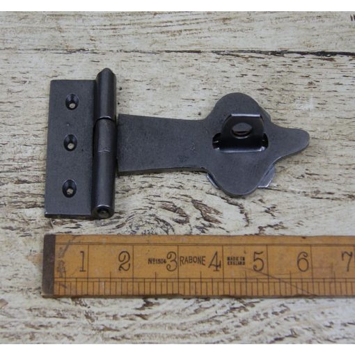 HASP & STAPLE SPEARHEAD CAST ANTIQUE IRON 150MM / 6