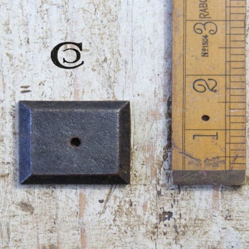 KNOB BACK PLATE SQUARE BEVELLED ANTIQUE IRON 38 X 38MM