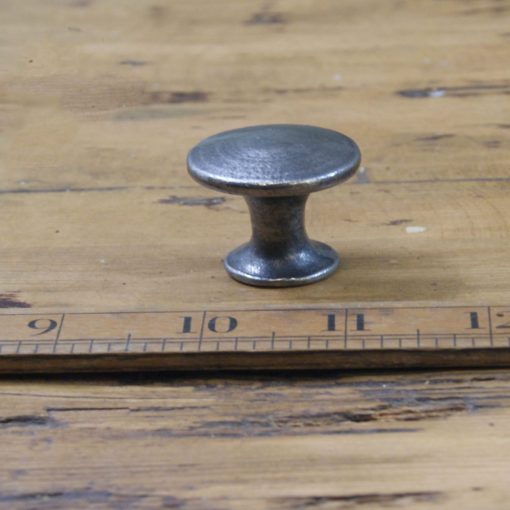 KNOB CURVED TOP ANTIQUE IRON 32MM