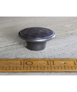 KNOB – HAMMERED TOP CAST WAXED ANTIQUE IRON 38MM DIA