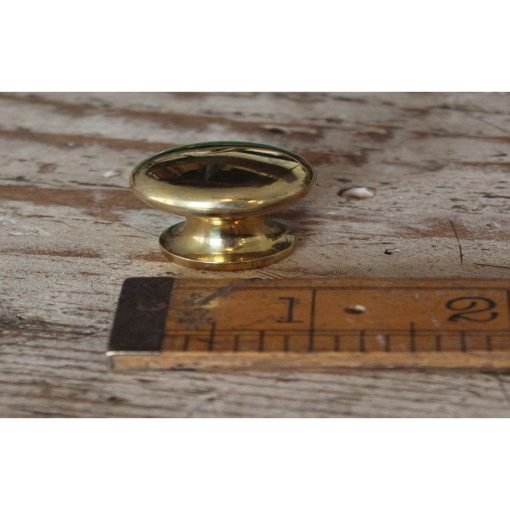 KNOB PLAIN SHAKER SOLID BRASS 25MM DIA M4