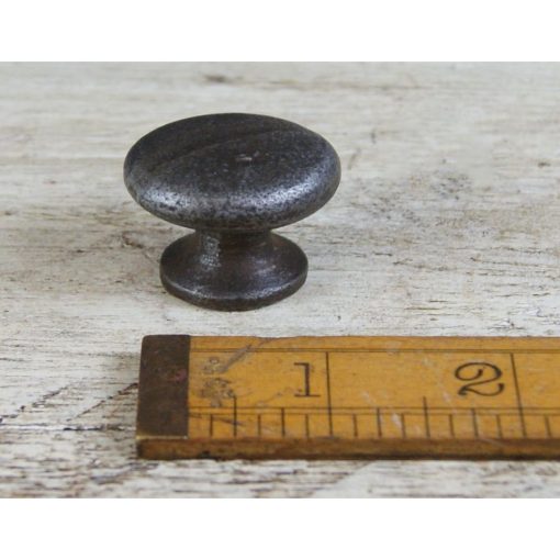 KNOB PLAIN SHAKER WITH SEAM CAST ANTIQUE IRON 32MM DIA