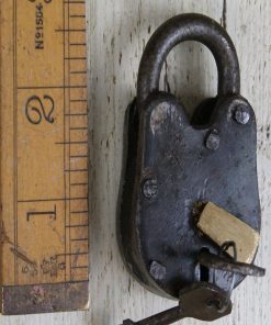 PADLOCK WITH 2 KEYS CAST ANTIQUE IRON 2.5 / 63MM