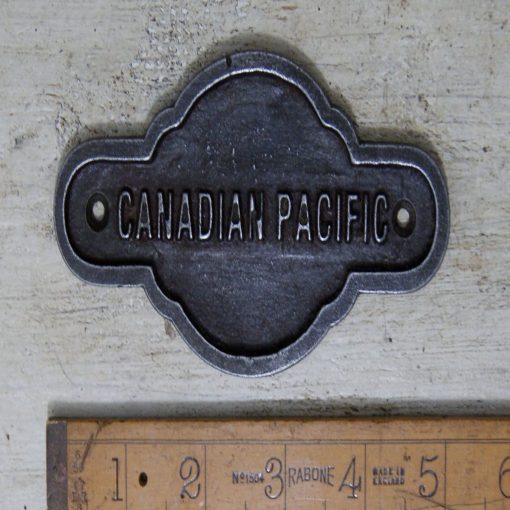 PLAQUE CANADIAN PACIFIC TOTEM ANT IRON 150MM