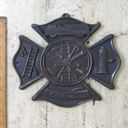 PLAQUE FIREMAN EMBLEMS CAST ANTIQUE IRON 225 X 220MM