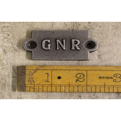 PLAQUE GNR CAST ANTIQUE IRON 30X40MM