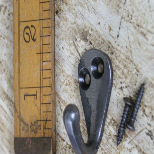 ROBE HOOK SINGLE CAST ANT IRON 40MM / 1.5 (20MM WIDE)