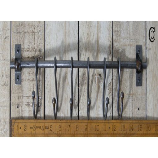 SLIDING HOOK RAIL WITH ‘S’ HOOKS ANTIQUE IRON 16 / 400MM