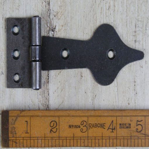 SPEARHEAD TEE HINGE ANTIQUE IRON100MM (AF040) TBD