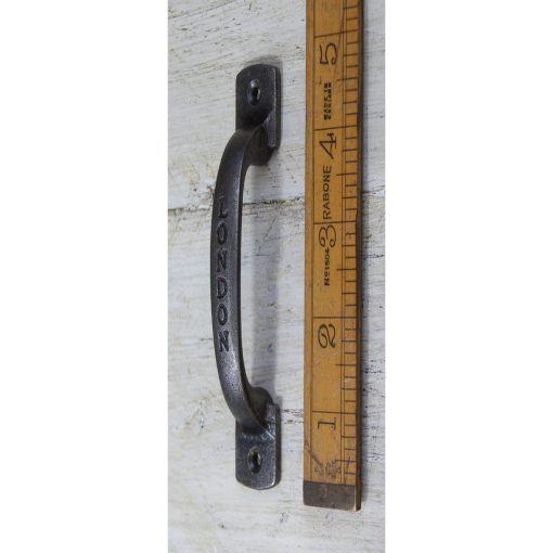 SQUARE D HANDLE VERTICAL LONDON CAST ANT IRON 120MM (AF071)