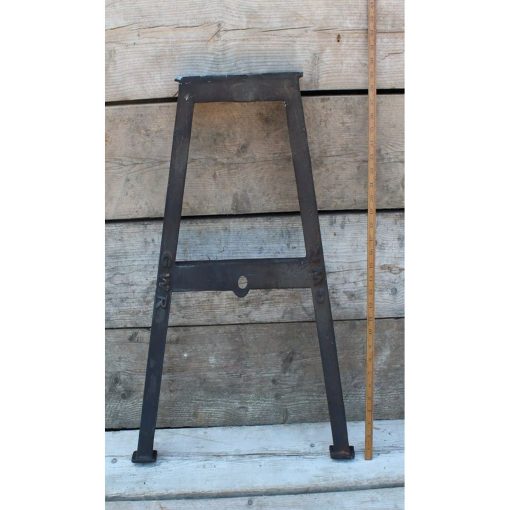 TABLE END FRAME A SHAPE GWR CAST ANT IRON 28 / 710MM