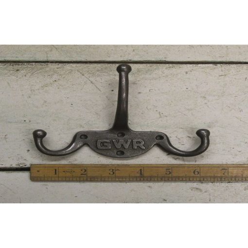 TRIPLE HOOK RAILWAY GWR STYLE CAST ANTIQUE IRON