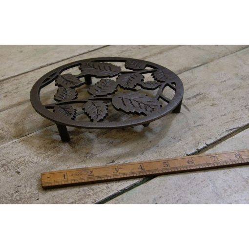 TRIVET CIRCULAR ANTIQUE IRON ROSE LEAF 180MM / 7 DIA