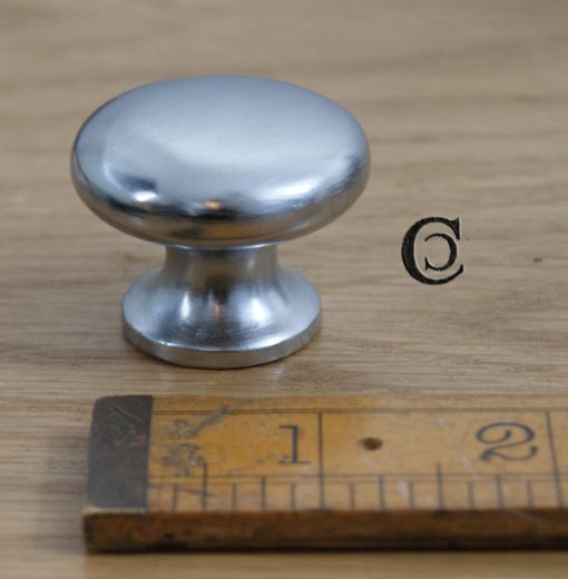 Knob Shaker Type Brushed Nickel on Iron 35mm (Scratched)